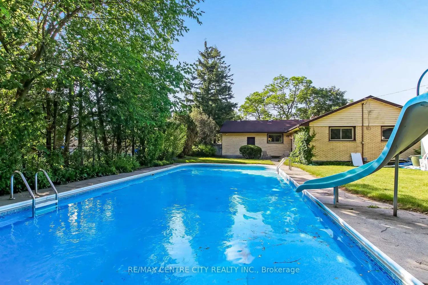 776 Headley Drive photo 2