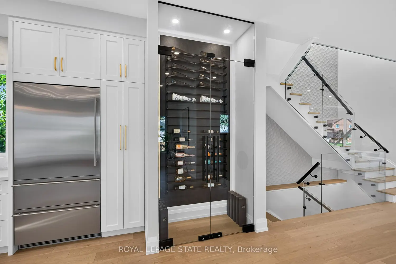 1047 Meredith Avenue photo 4