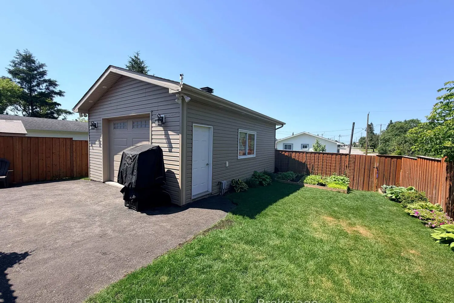 521 Pine Street photo 3
