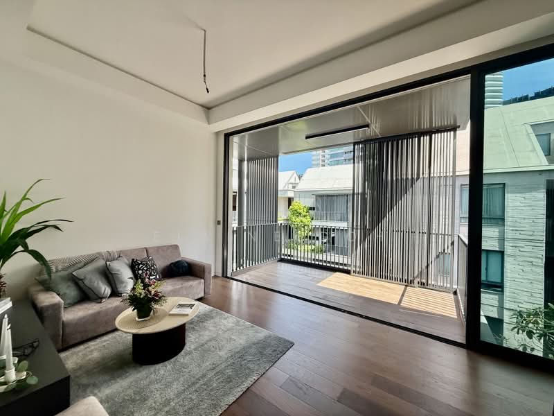 10 Evelyn Road photo 3