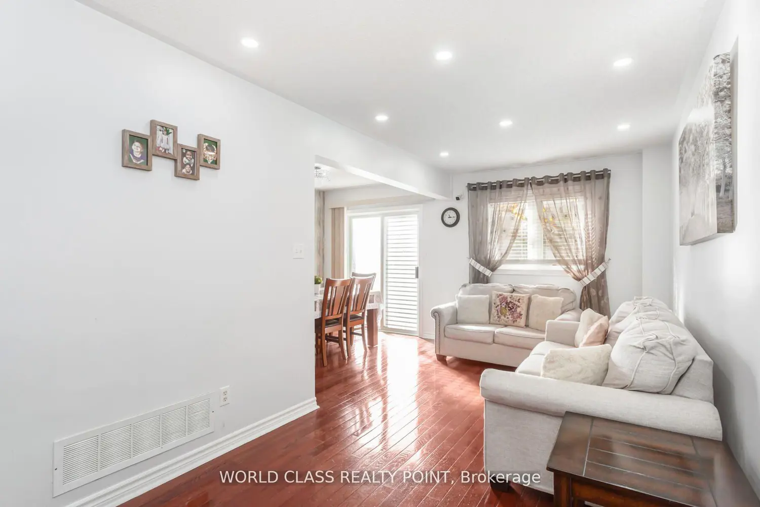 17 Manett Crescent photo 4