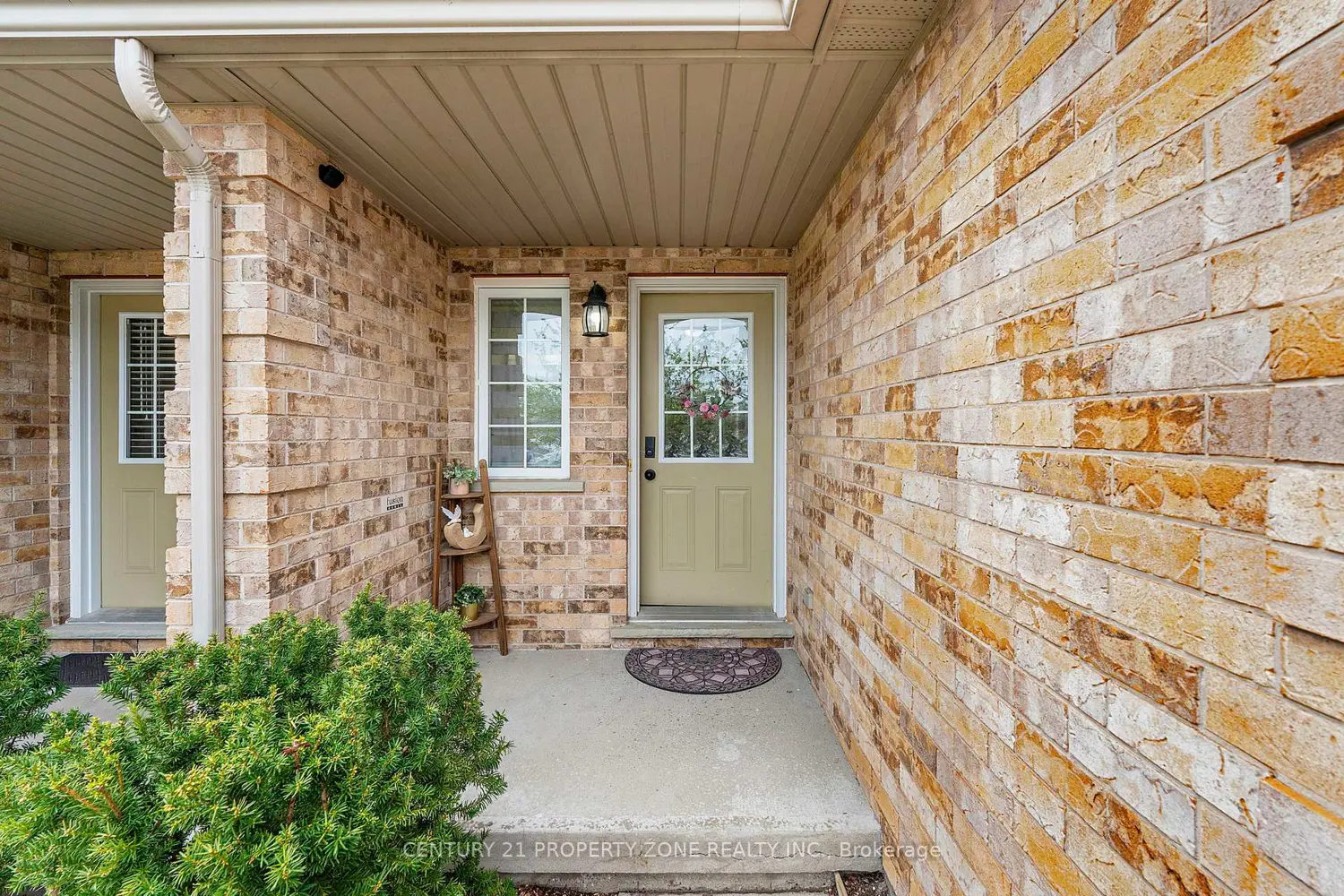 210 Dawn Avenue 35 photo 4