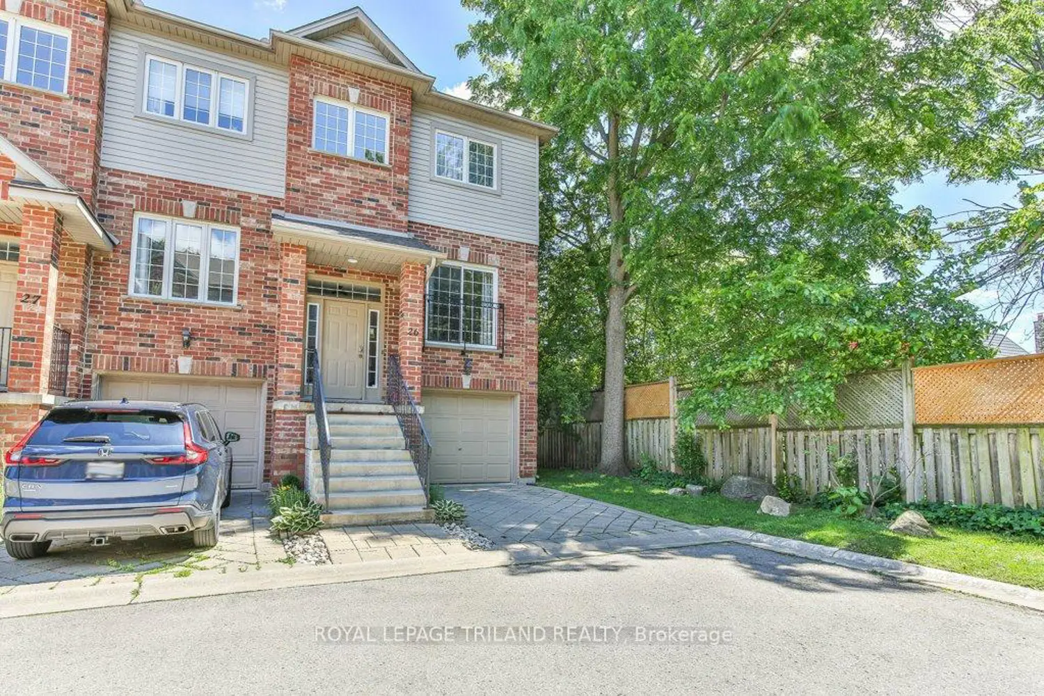 624 William Street 26 photo 2