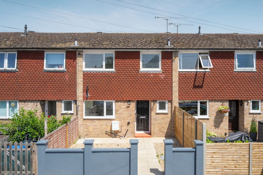3 bed terraced house for saleLeacroft, Sunningdale SL5