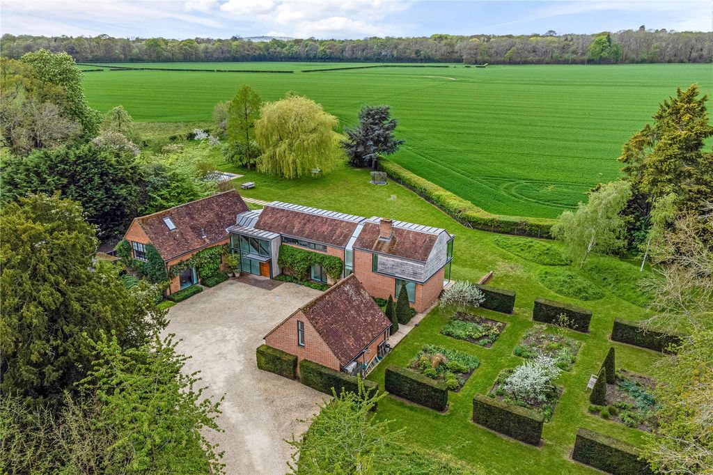 6 bed detached house for saleWinter Hill Road, Cookham Dean, Maidenhead, Berkshire SL6