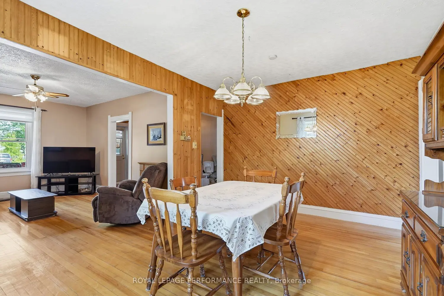 178 Nelson Street photo 3