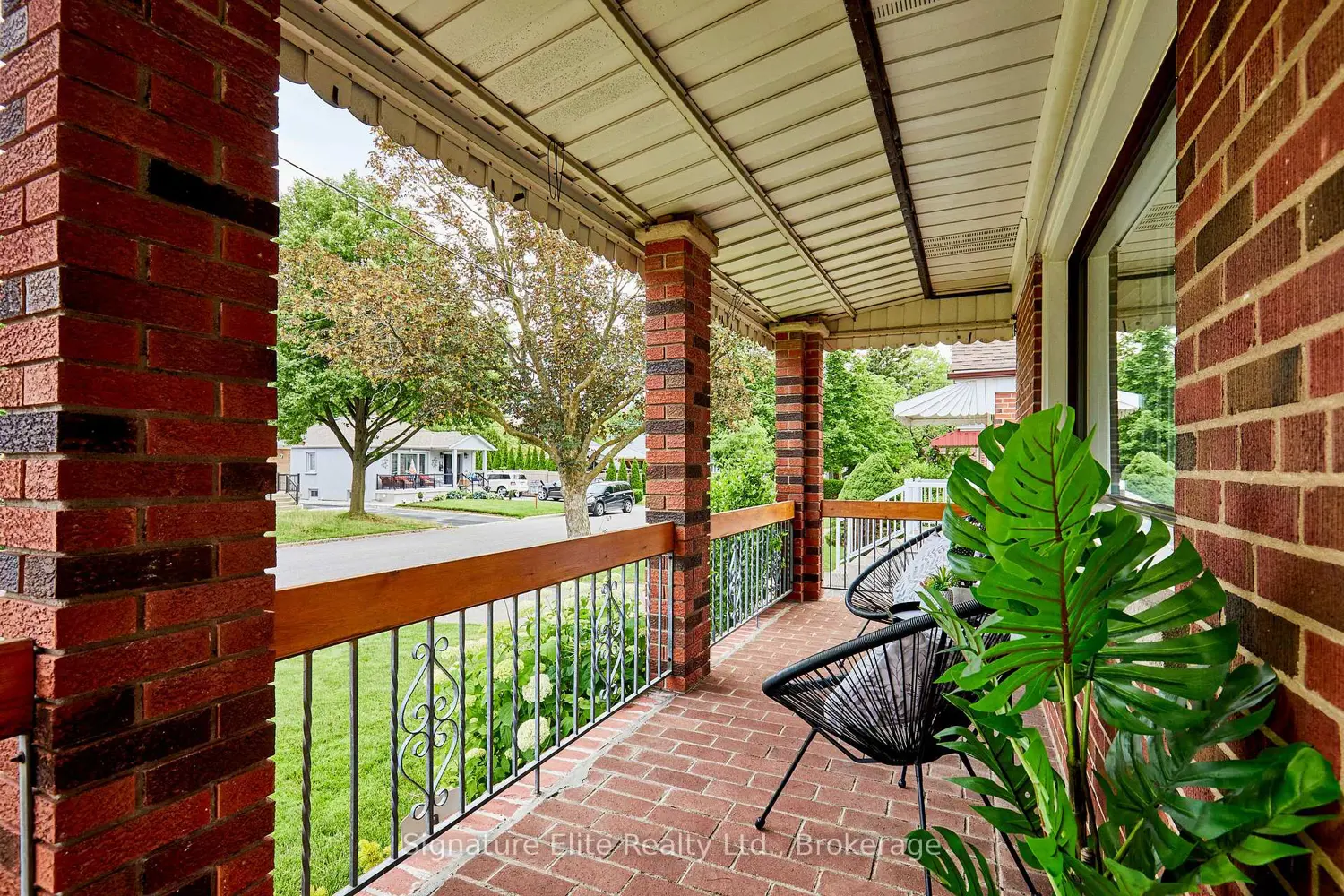 10 Bardwell Crescent