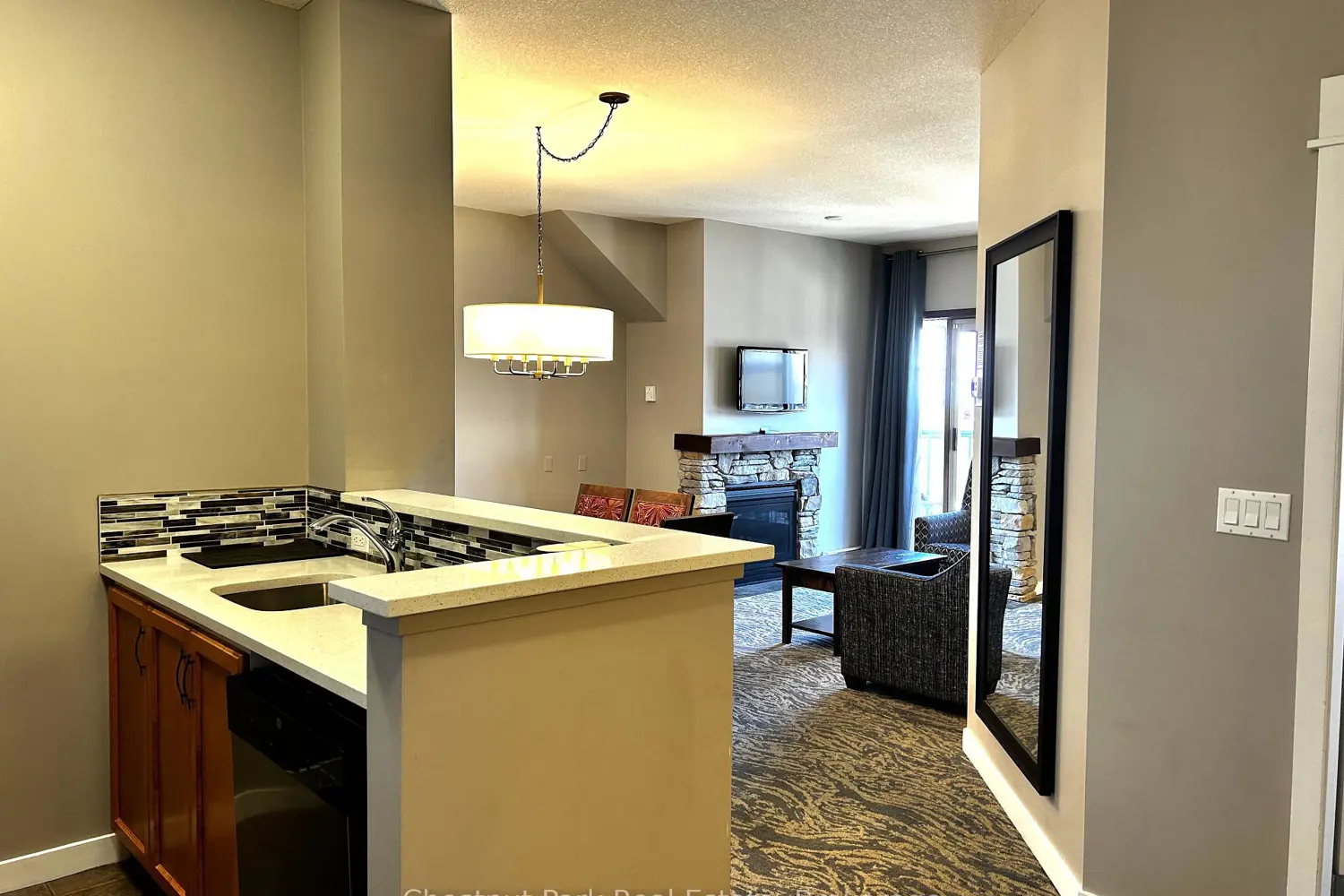 156 Jozo Weider Boulevard 449 photo 5