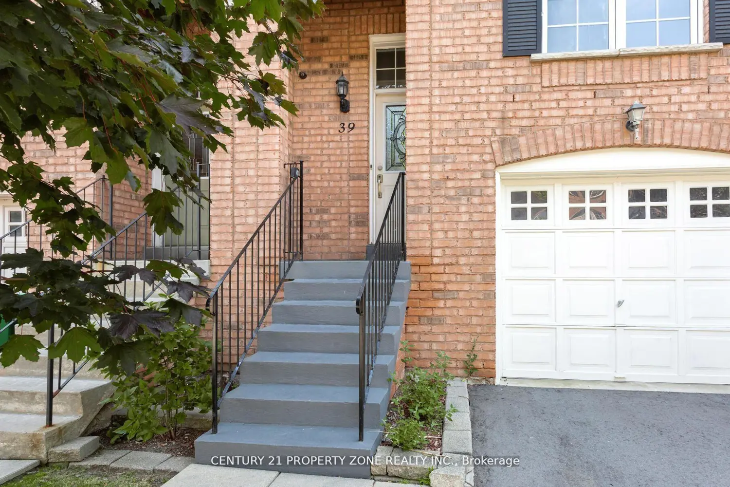 2 Claybrick Court 39 photo 2