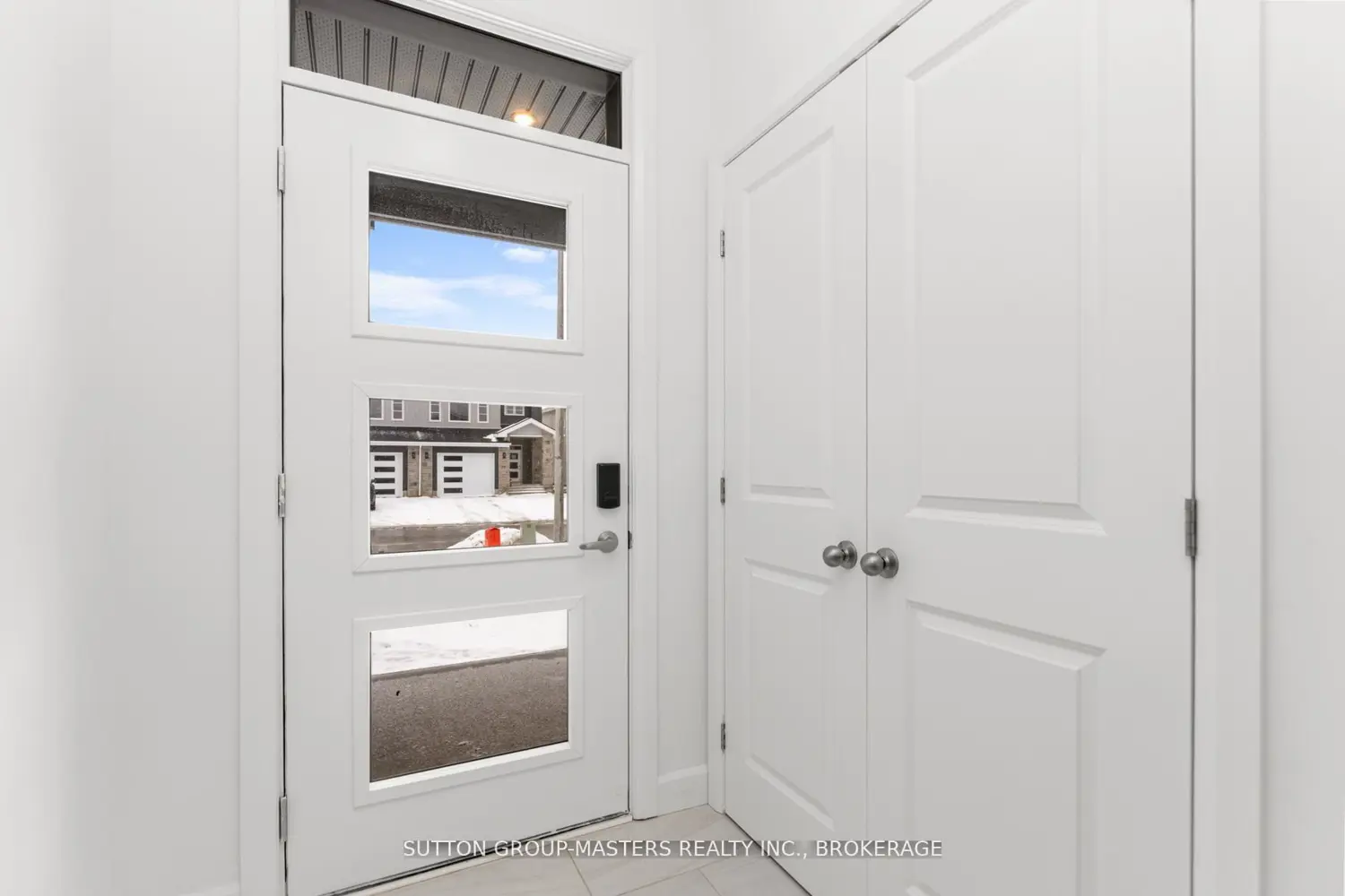 216 Superior Drive photo 2