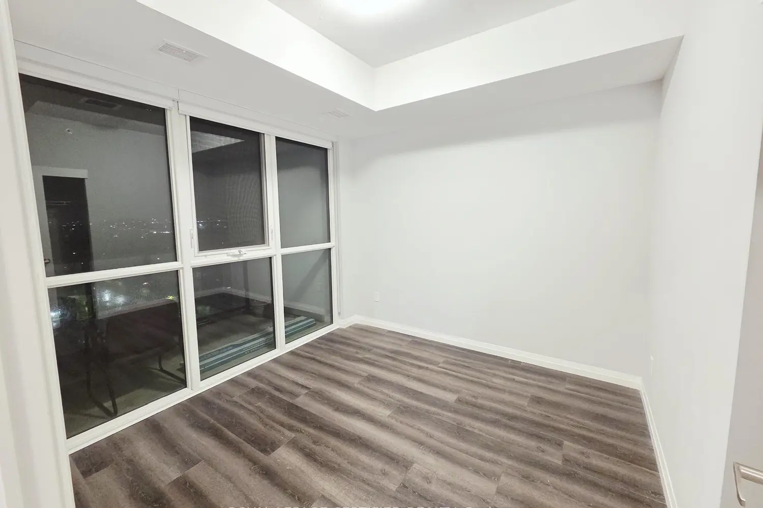 108 Garment Street 1502 photo 3