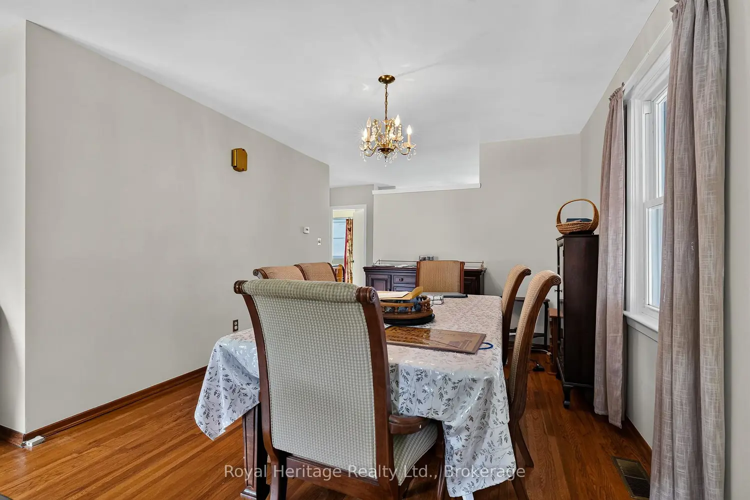 8 Simmons Street photo 5