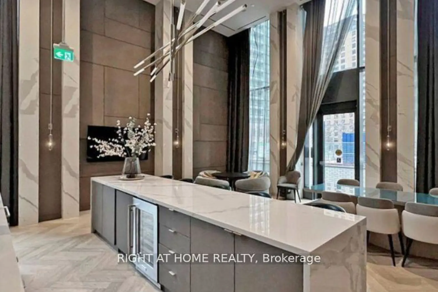 15 Holmes Avenue photo 2
