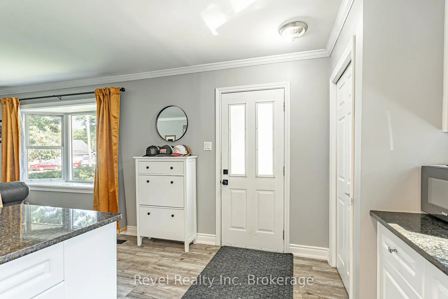719 Lancaster Street photo 2