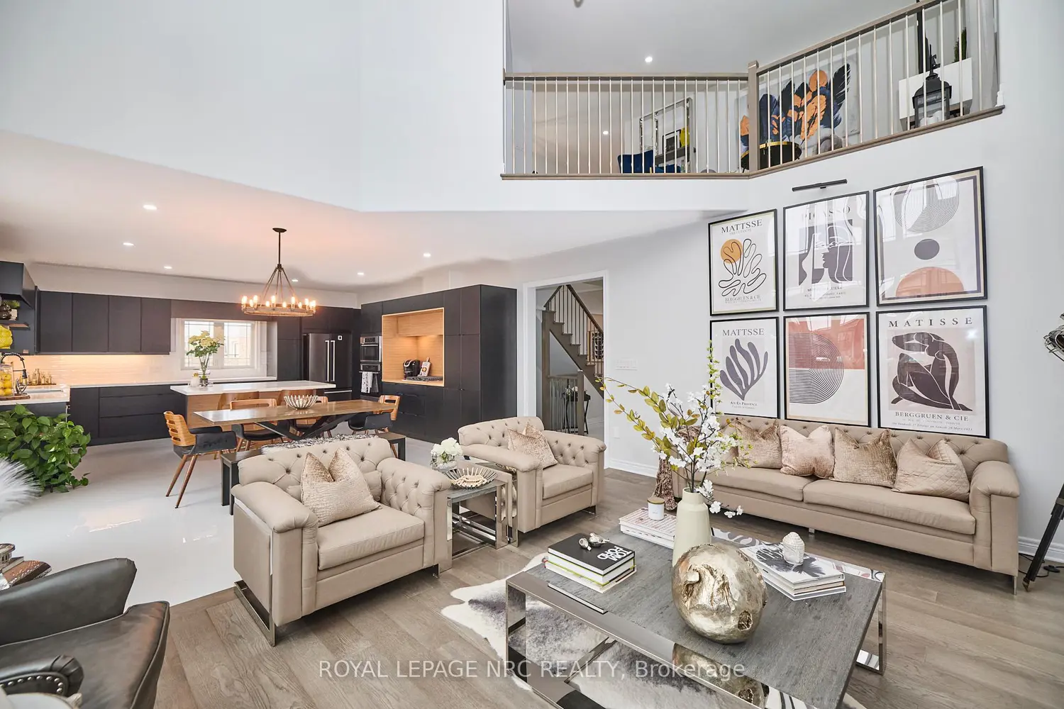 31 Bergenstein Crescent photo 5