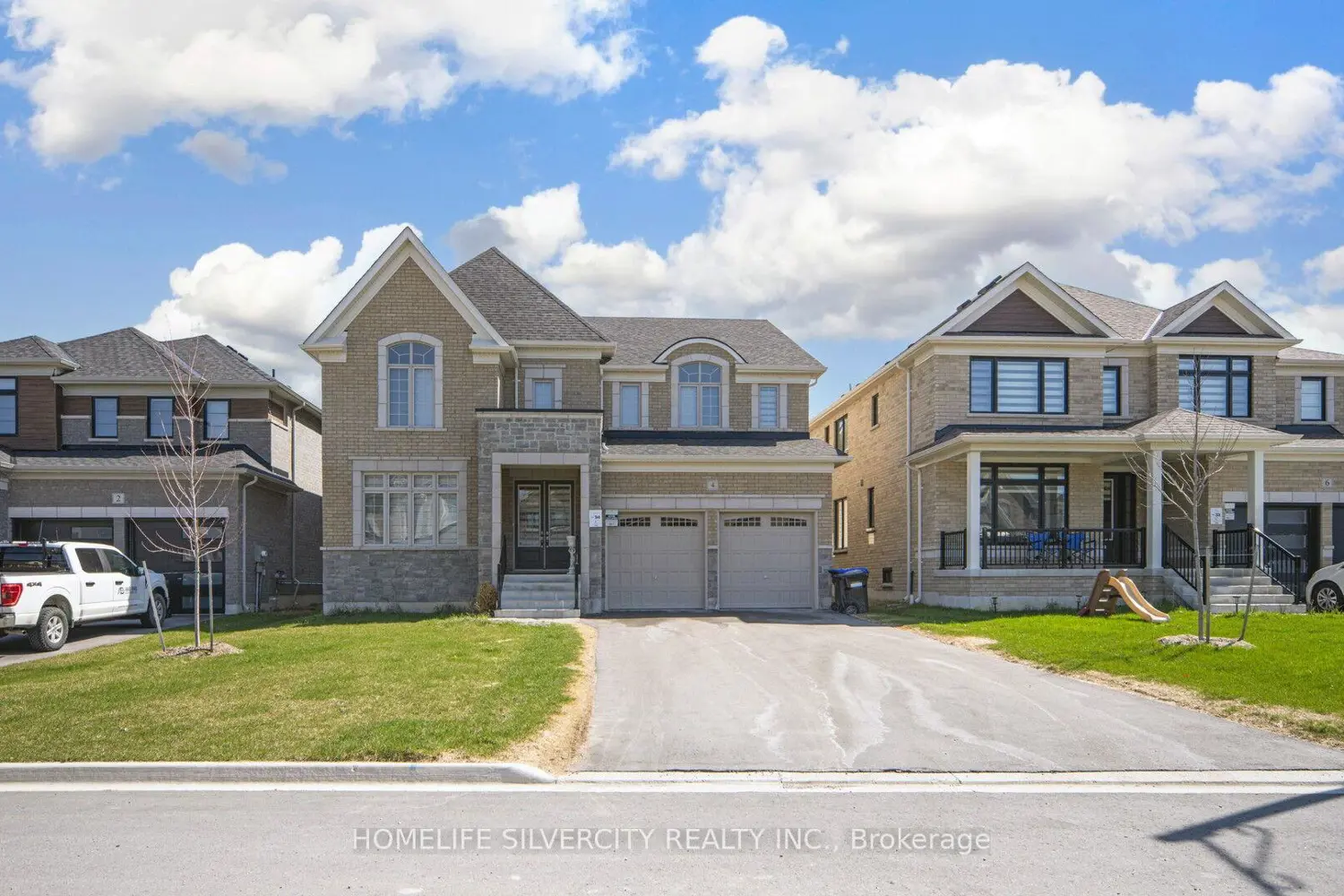 4 Sandhill Crescent photo 4