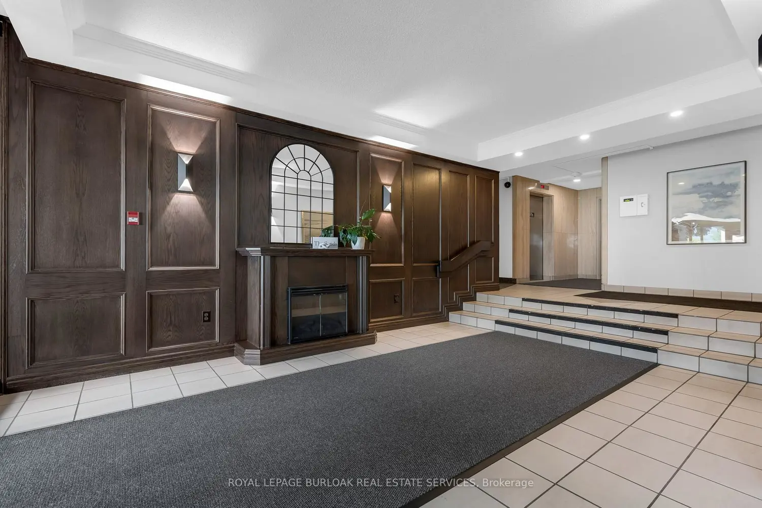 1225 North Shore Boulevard 709 photo 2
