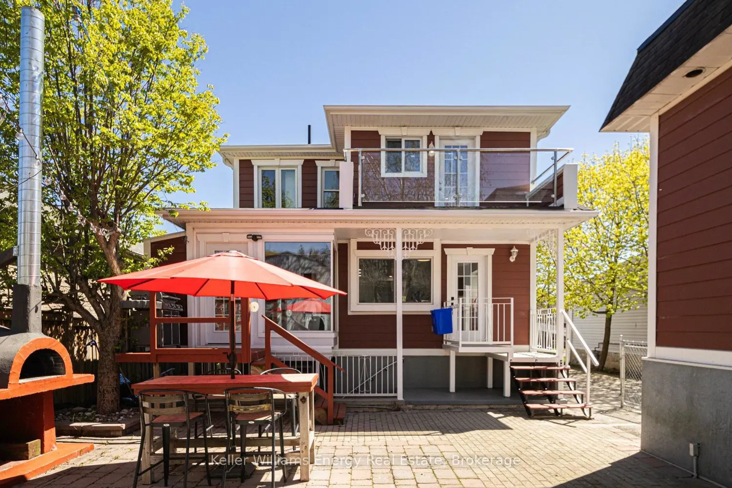 676 Victory Drive photo 3