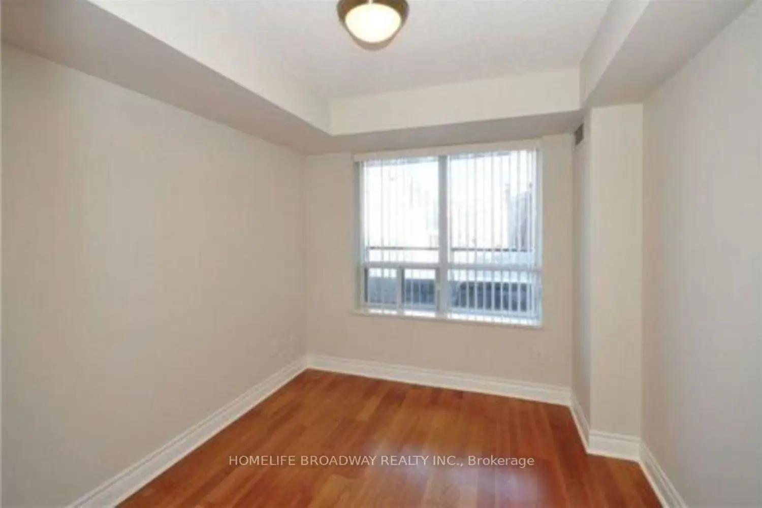 2 Clairtrell Road 315 photo 5