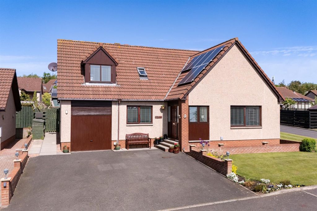 6 bed detached house for saleDunollie, 58 Gillsland, Eyemouth TD14