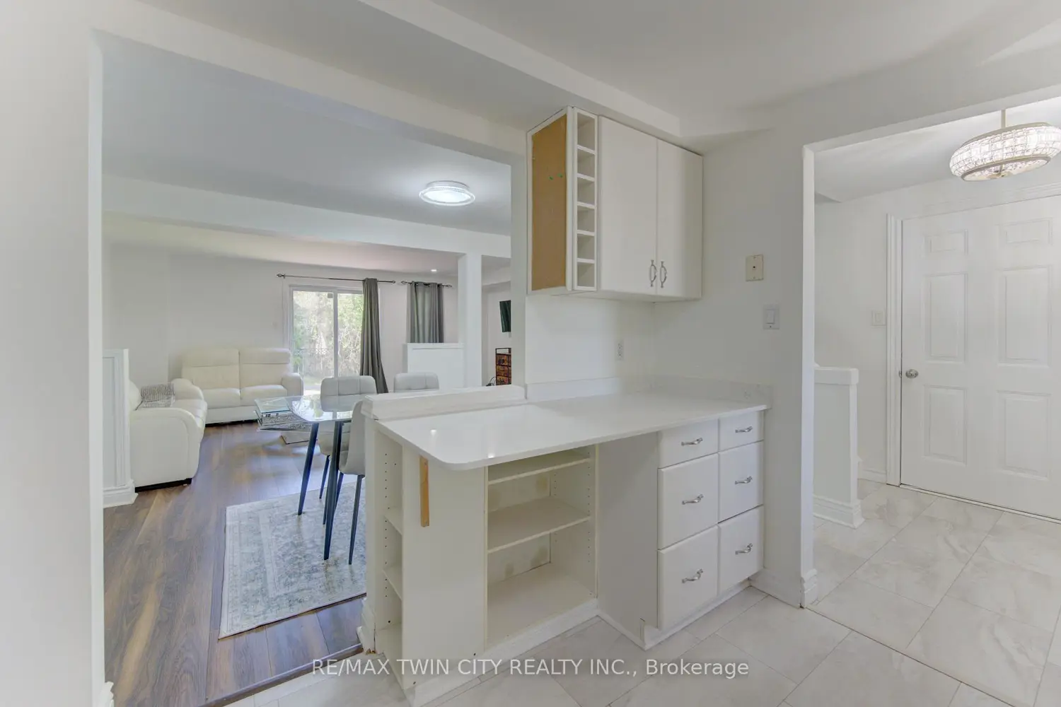 32 Enfield Drive photo 4