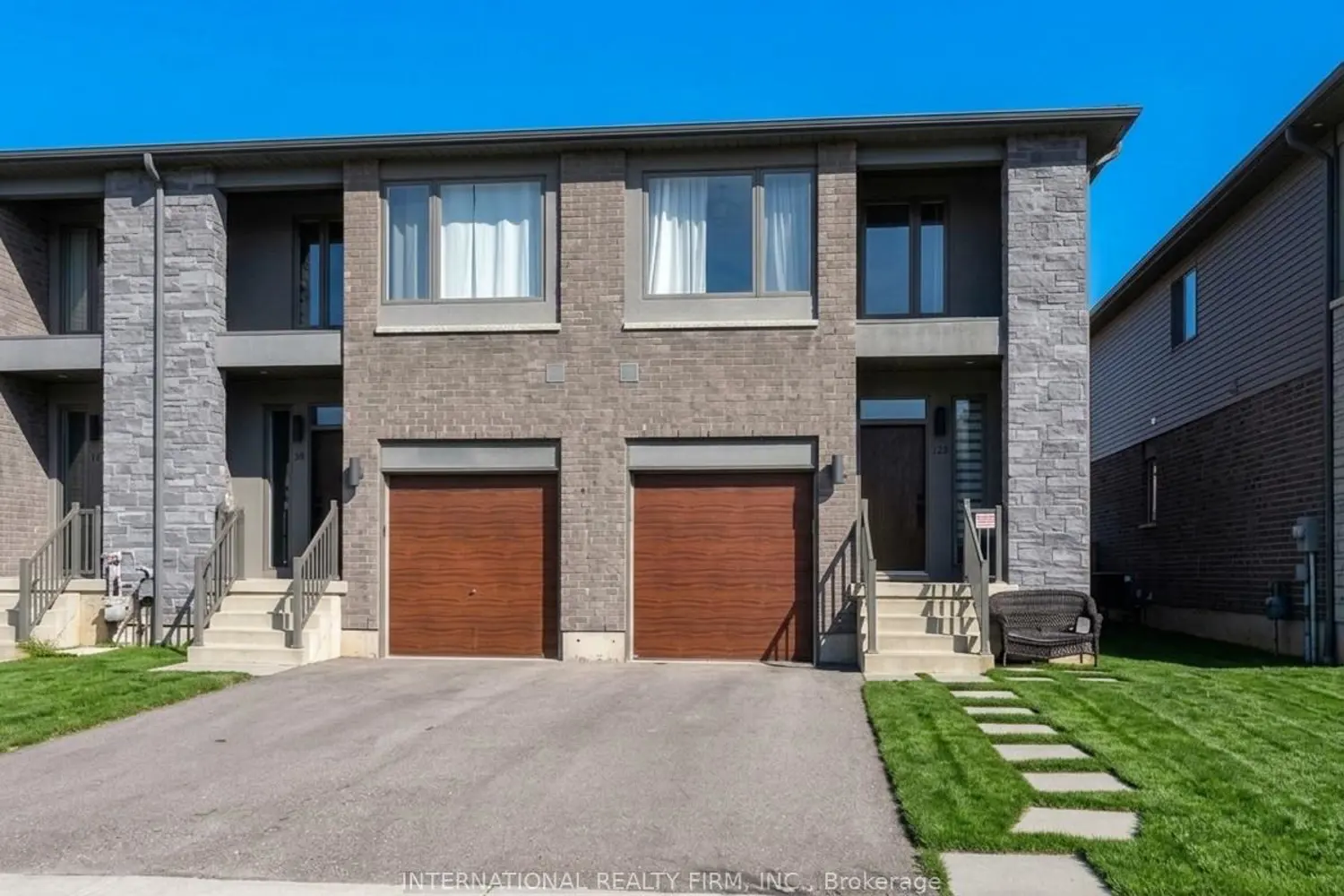 134 Bedrock Drive photo 2