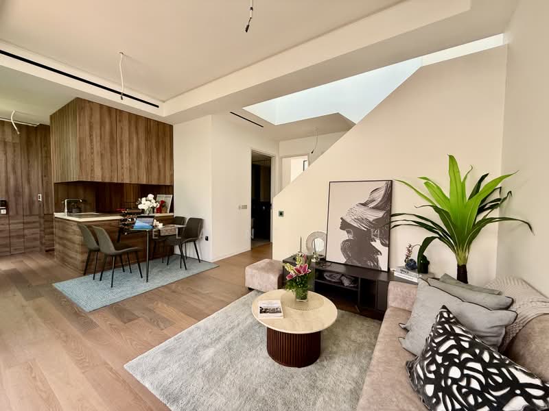 10 Evelyn Road photo 5
