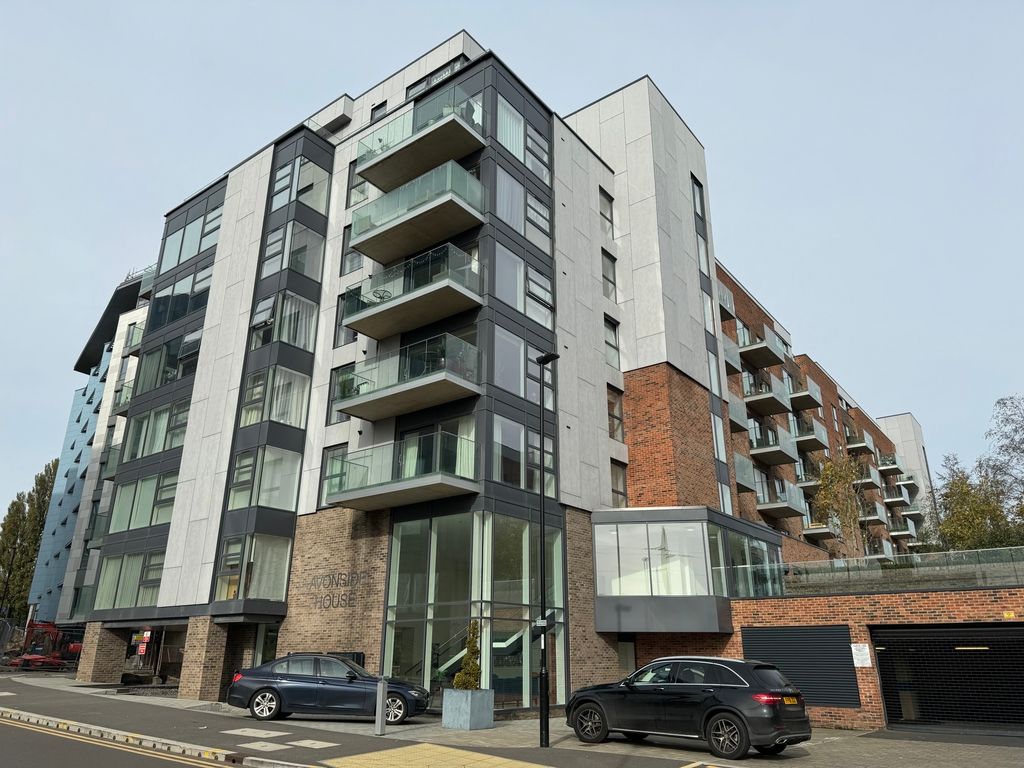 2 bed penthouse for saleEast Station Road, Fletton Quays, Peterborough PE2
