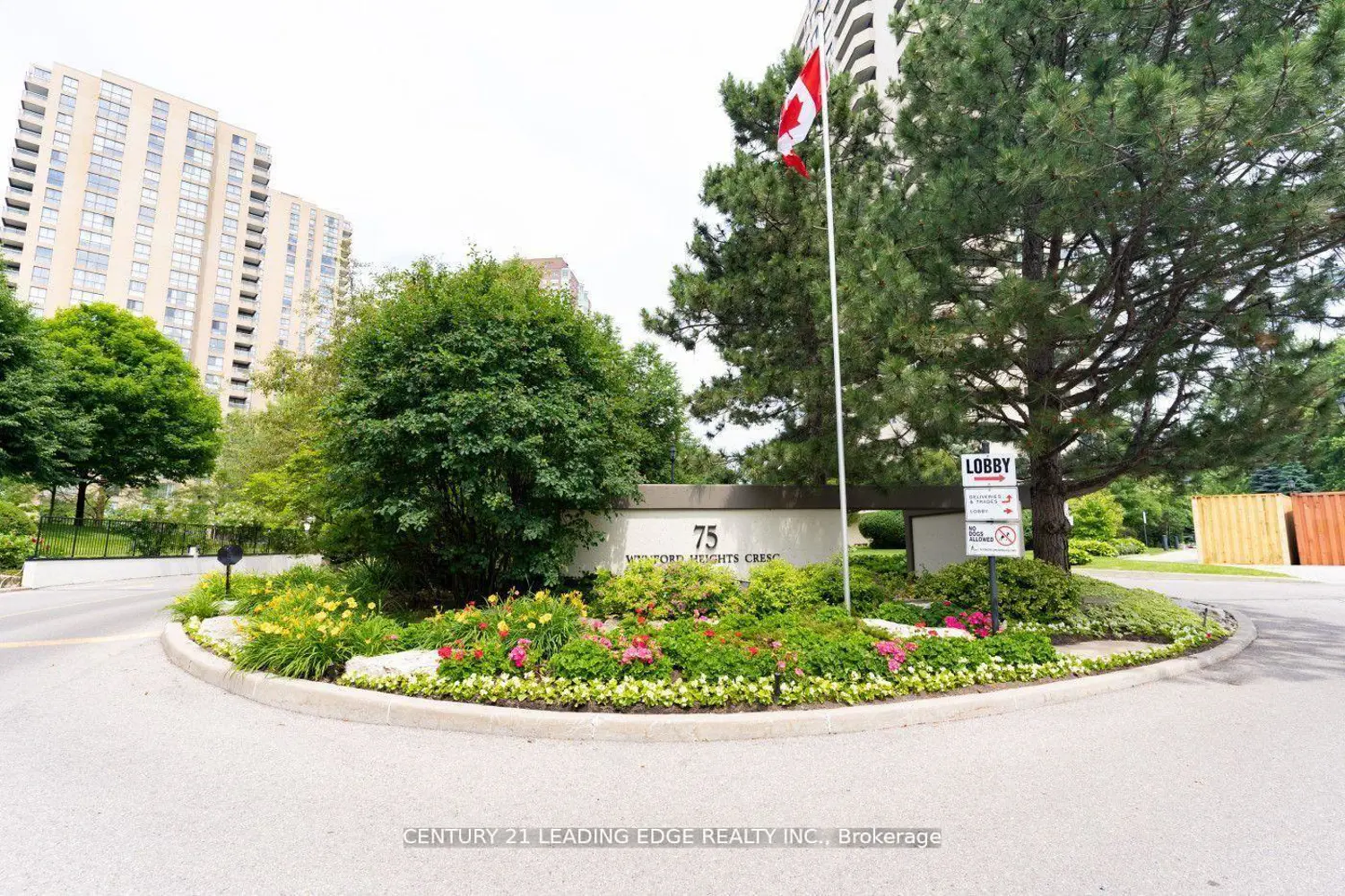 75 Wynford Heights Crescent 2403 photo 2