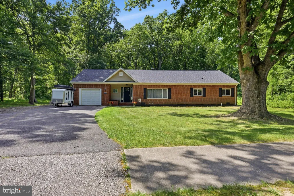 101 McCormick Boulevard, Newark, DE 19702 photo 2