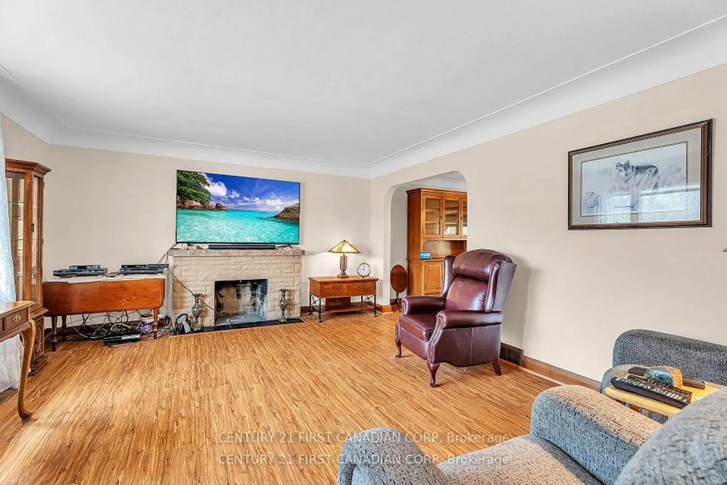 648 Westwood Drive photo 3