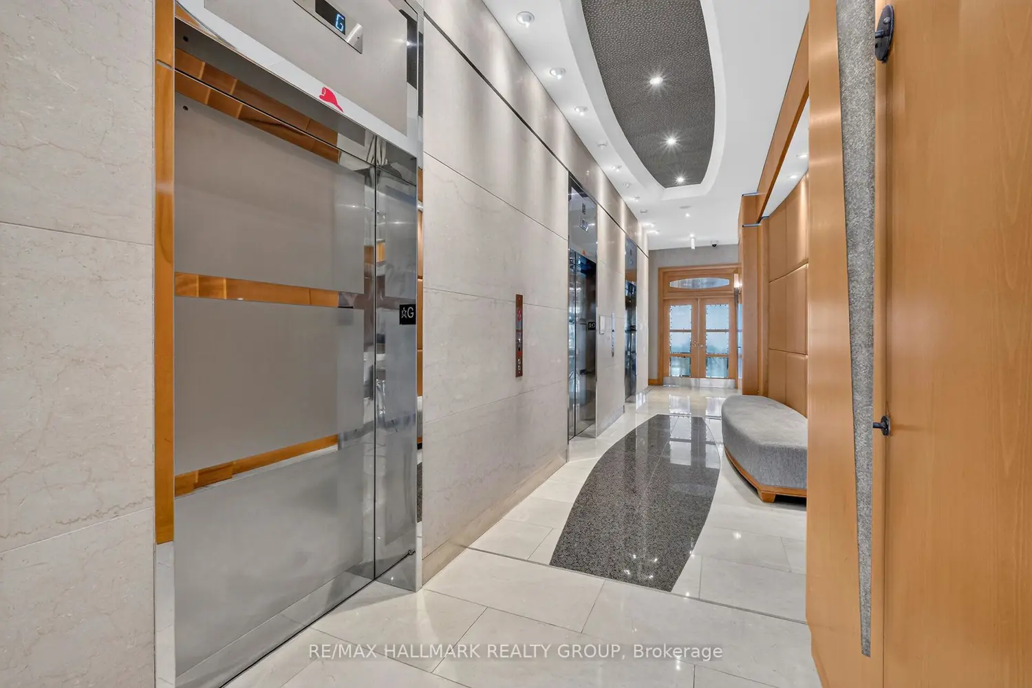 38 Metropole Private 1704 photo 4