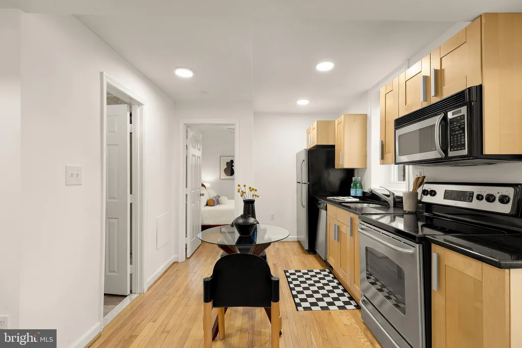314 V Street NE Unit 204, Washington, DC 20002 photo 4