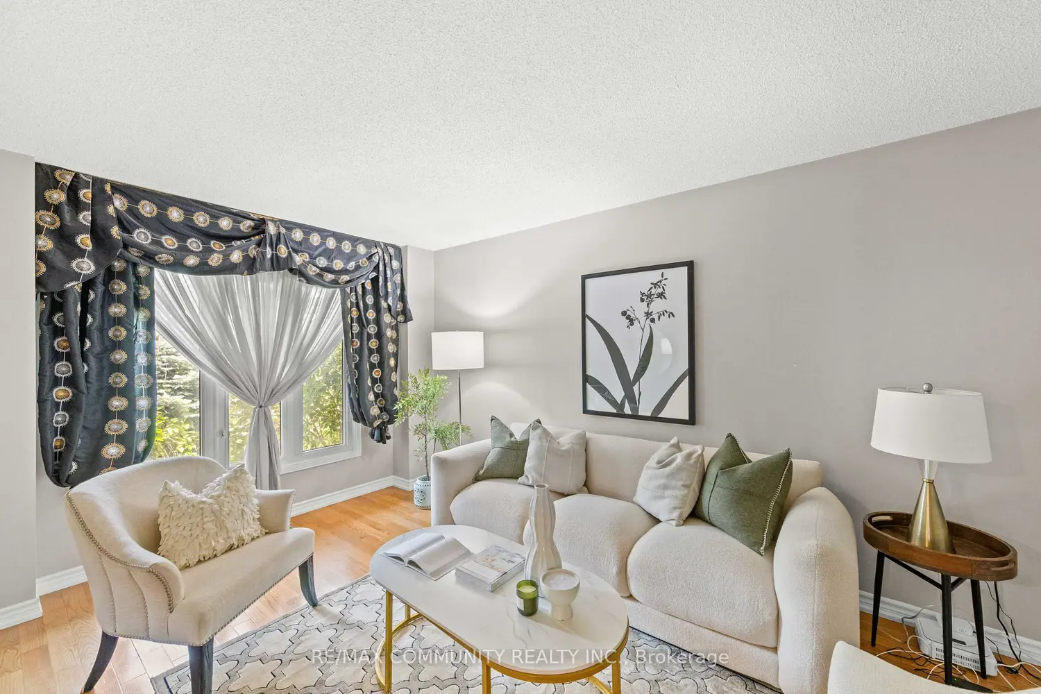5 Plowman Drive photo 3