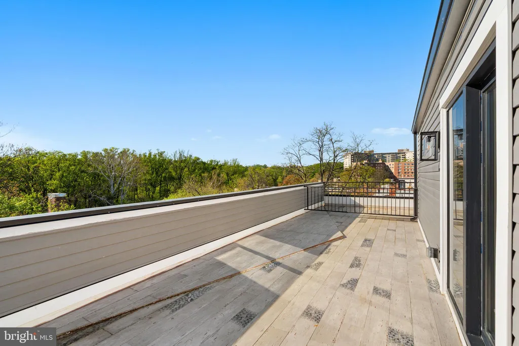 2504 41st Street NW Unit 8, Washington, DC 20007