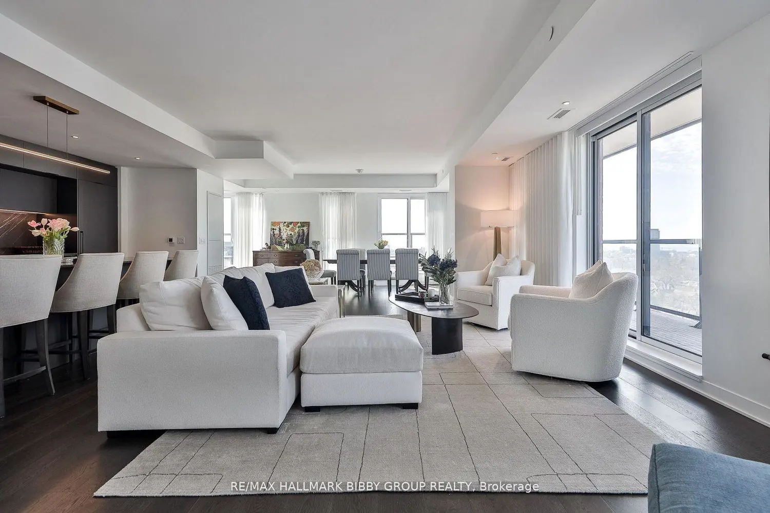 185 Alberta Avenue 1105