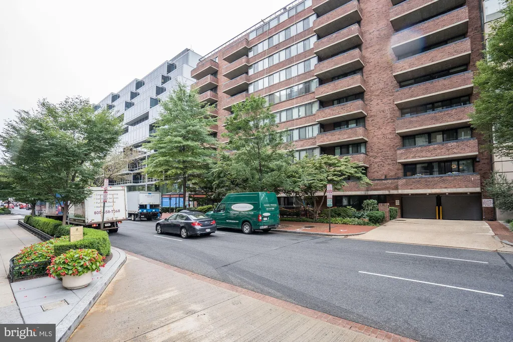 1140 23rd Street NW Unit 806, Washington, DC 20037