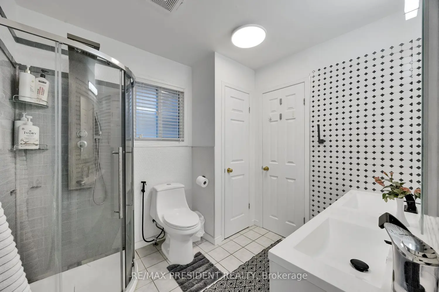 10 Chalkstone Drive 18 photo 5