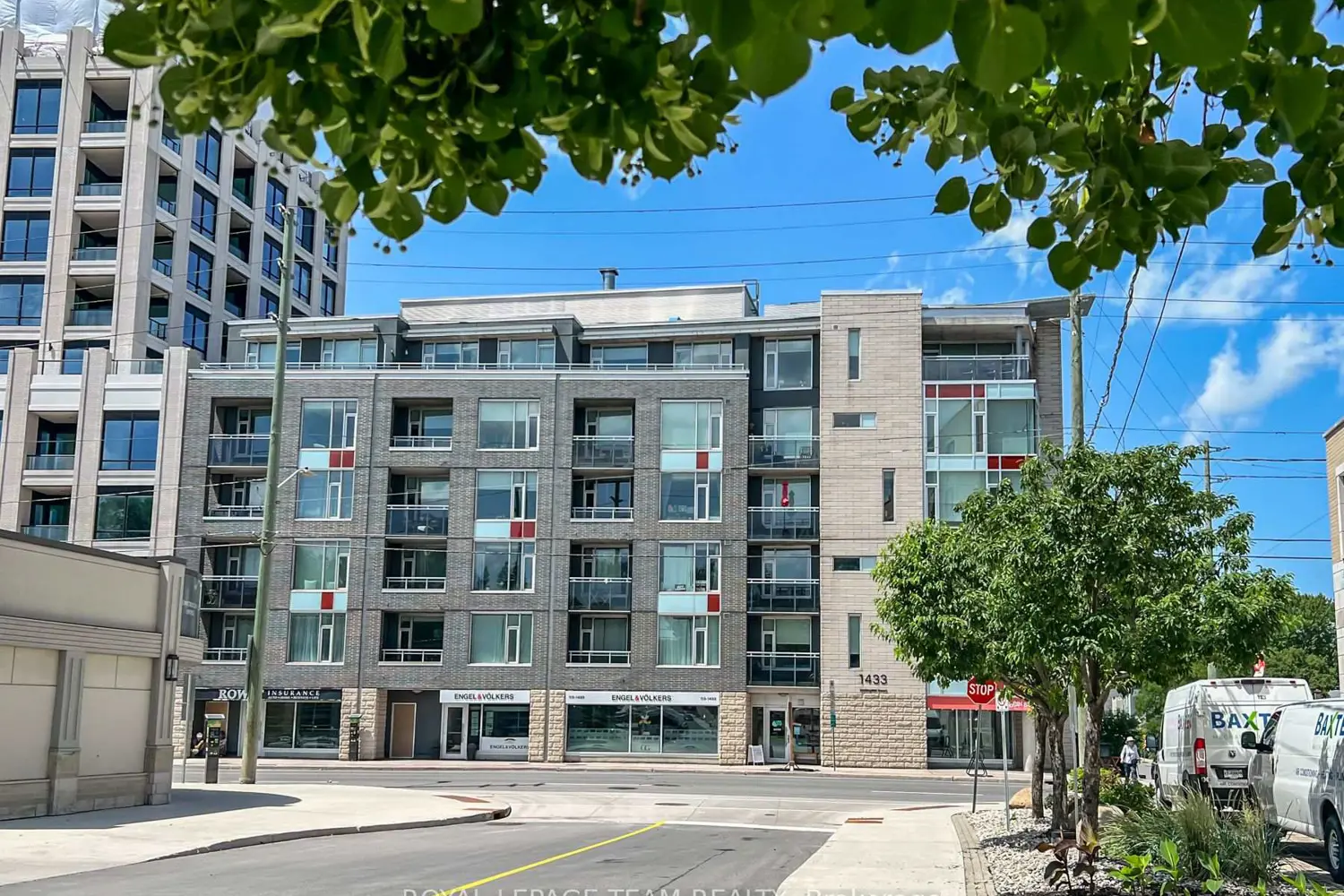 1433 Wellington Street 302