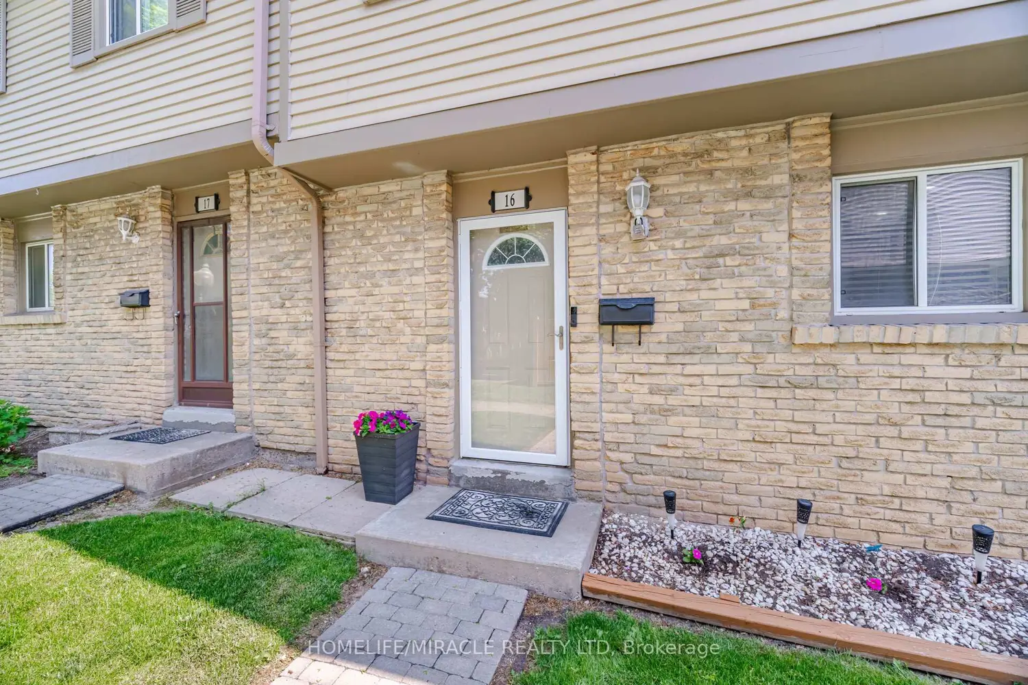 57 Hansen Road 16 photo 3