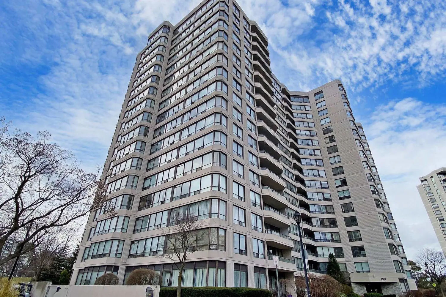 1101 Steeles Avenue 1210