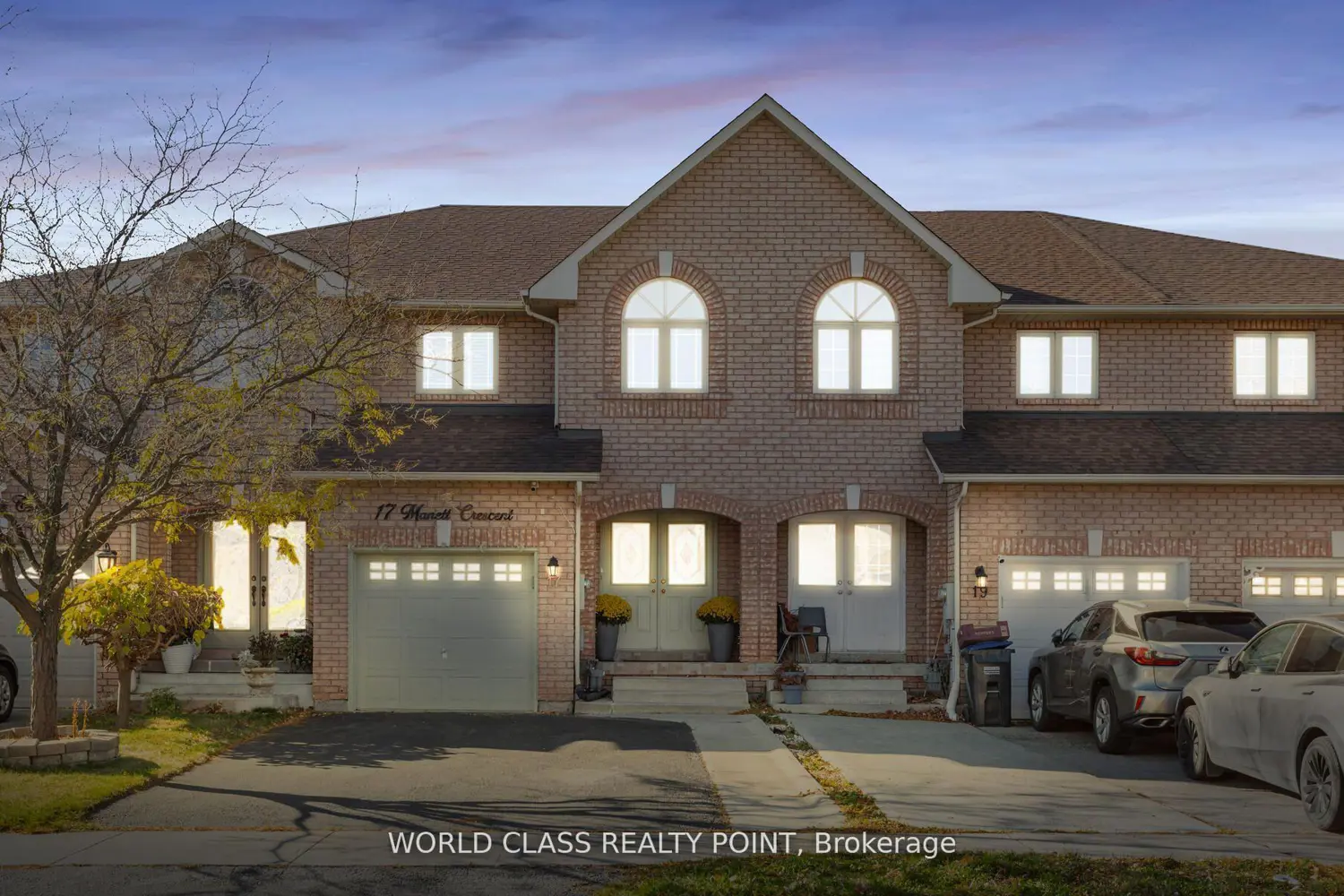 17 Manett Crescent