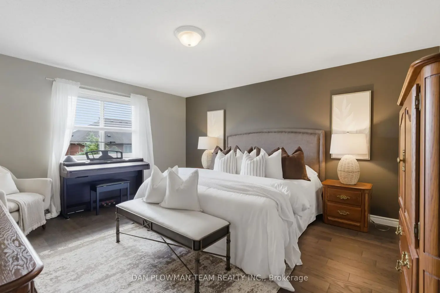 2243 Pilgrim Square photo 3