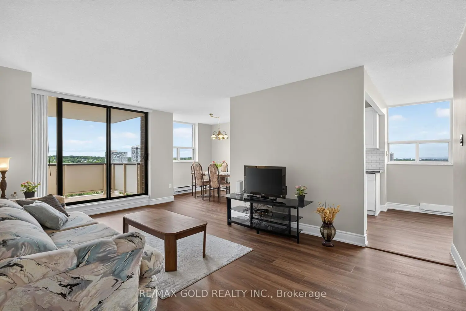 3 Lisa Street 1109 photo 5