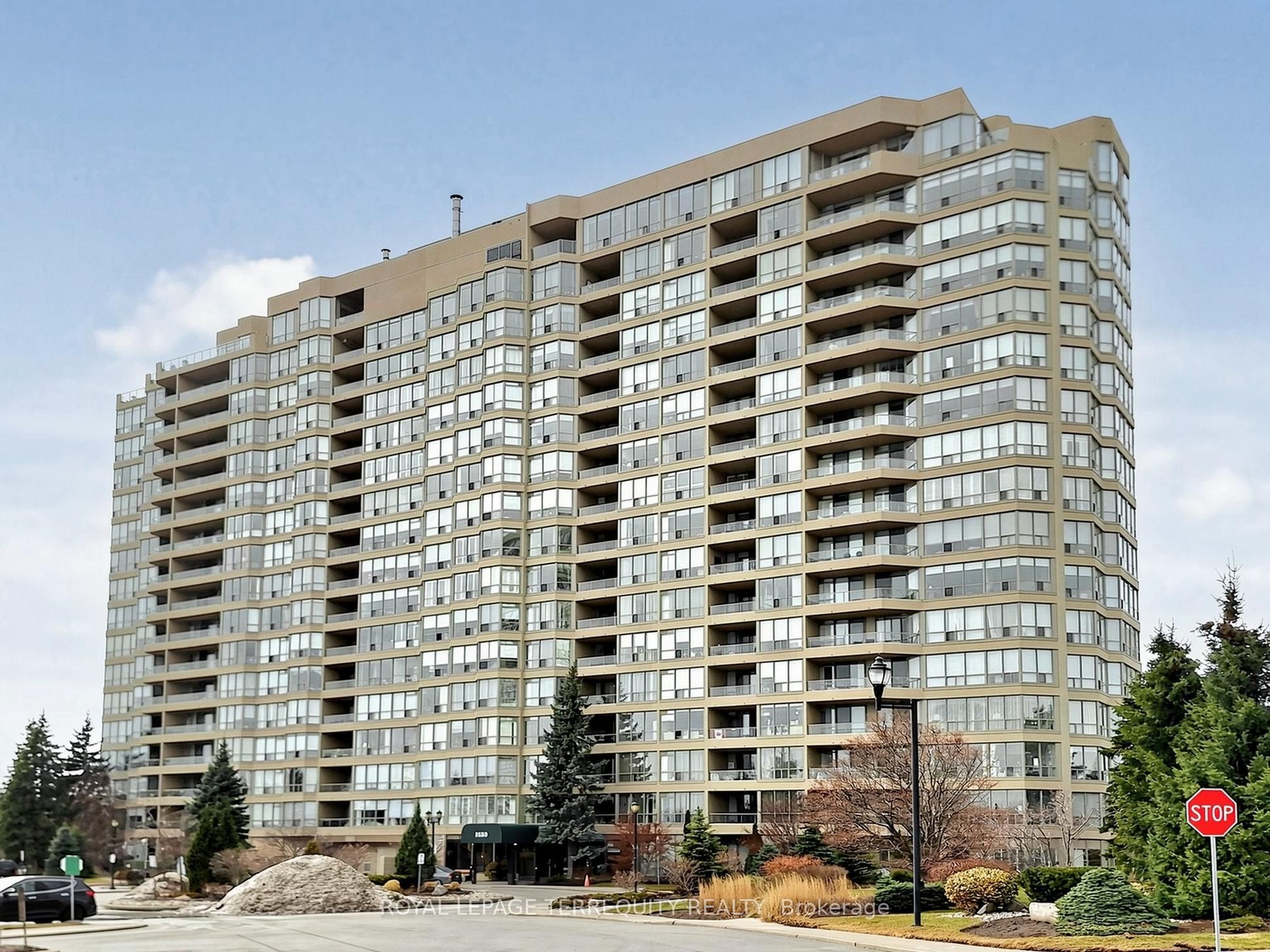 1218-1880 Valley Farm Road, Pickering, ON, L1V 6B3