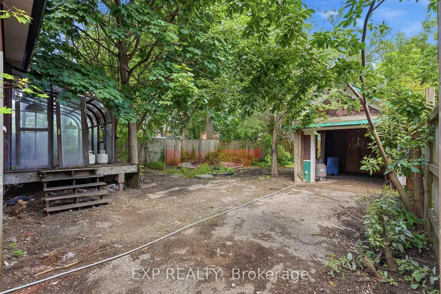 45 Pandora Avenue photo 3
