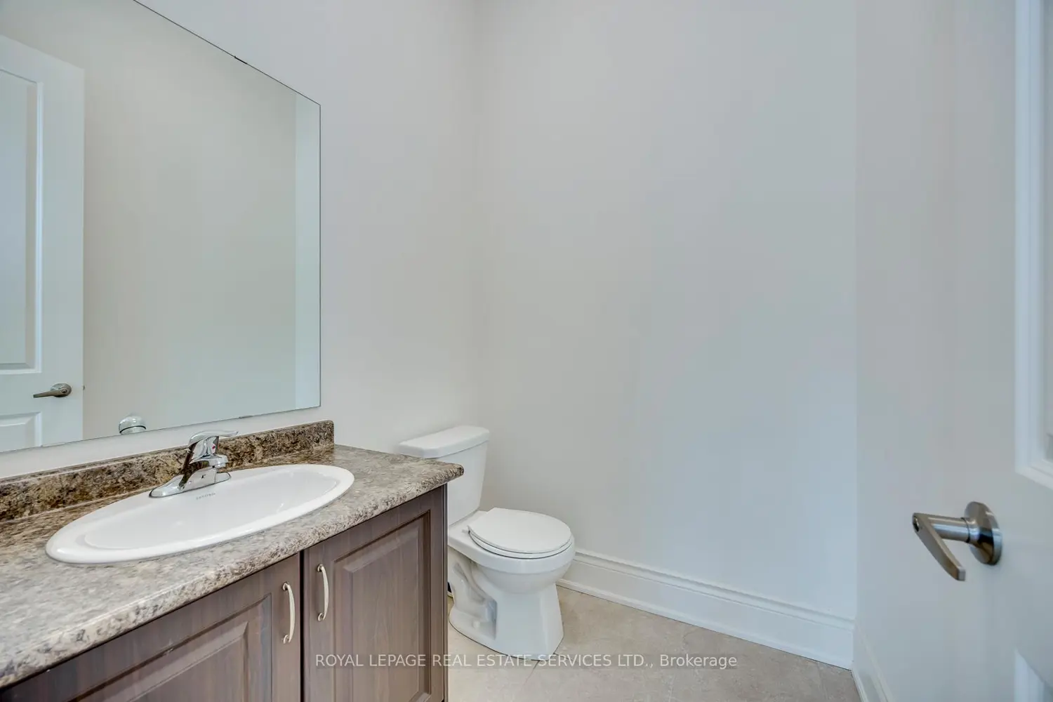 60 Avanti Crescent photo 5