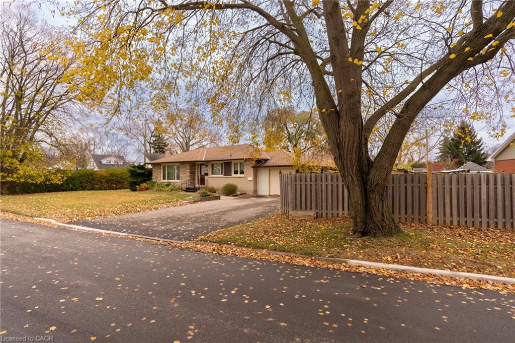 1 Cherrylane Drive, St. Catharines, ON, L2M 2H7 photo 2