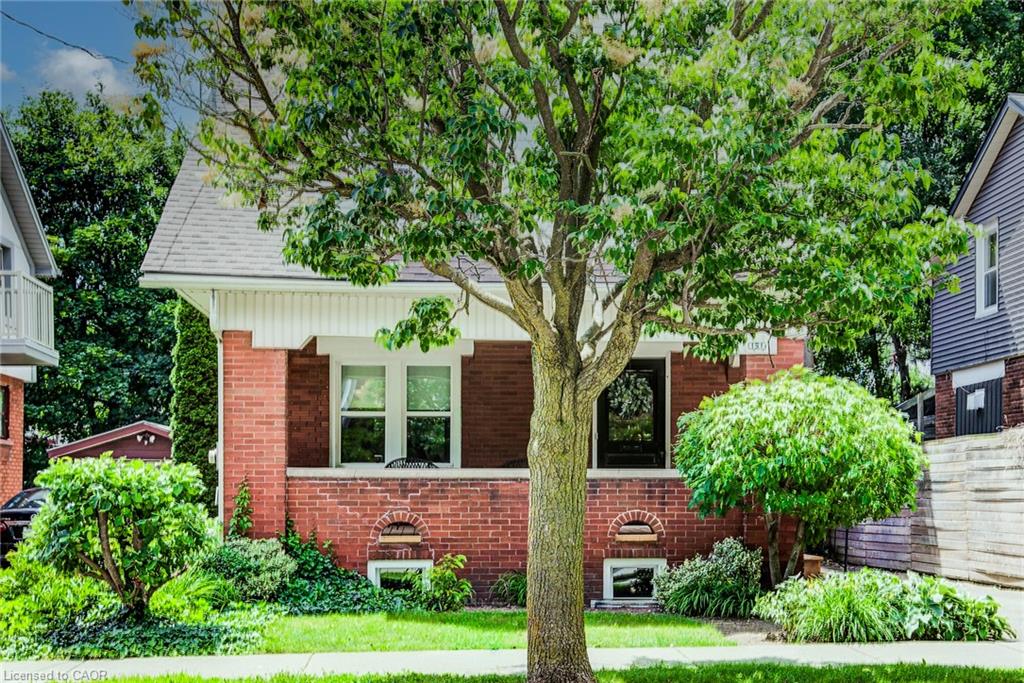 151 Esson Street, Waterloo, ON, N2L 1Z9