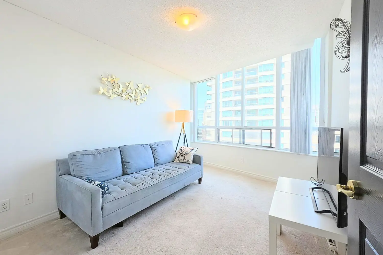 18 Spring Garden Avenue 2805 photo 4